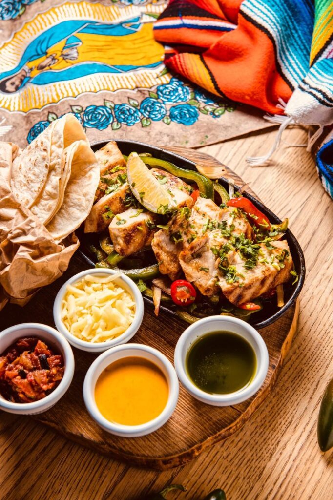 Meksykańskie jedzenie na talerzu